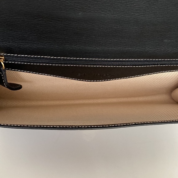 🩷 Authentic St. John Collection Clutch - Picture 10 of 12